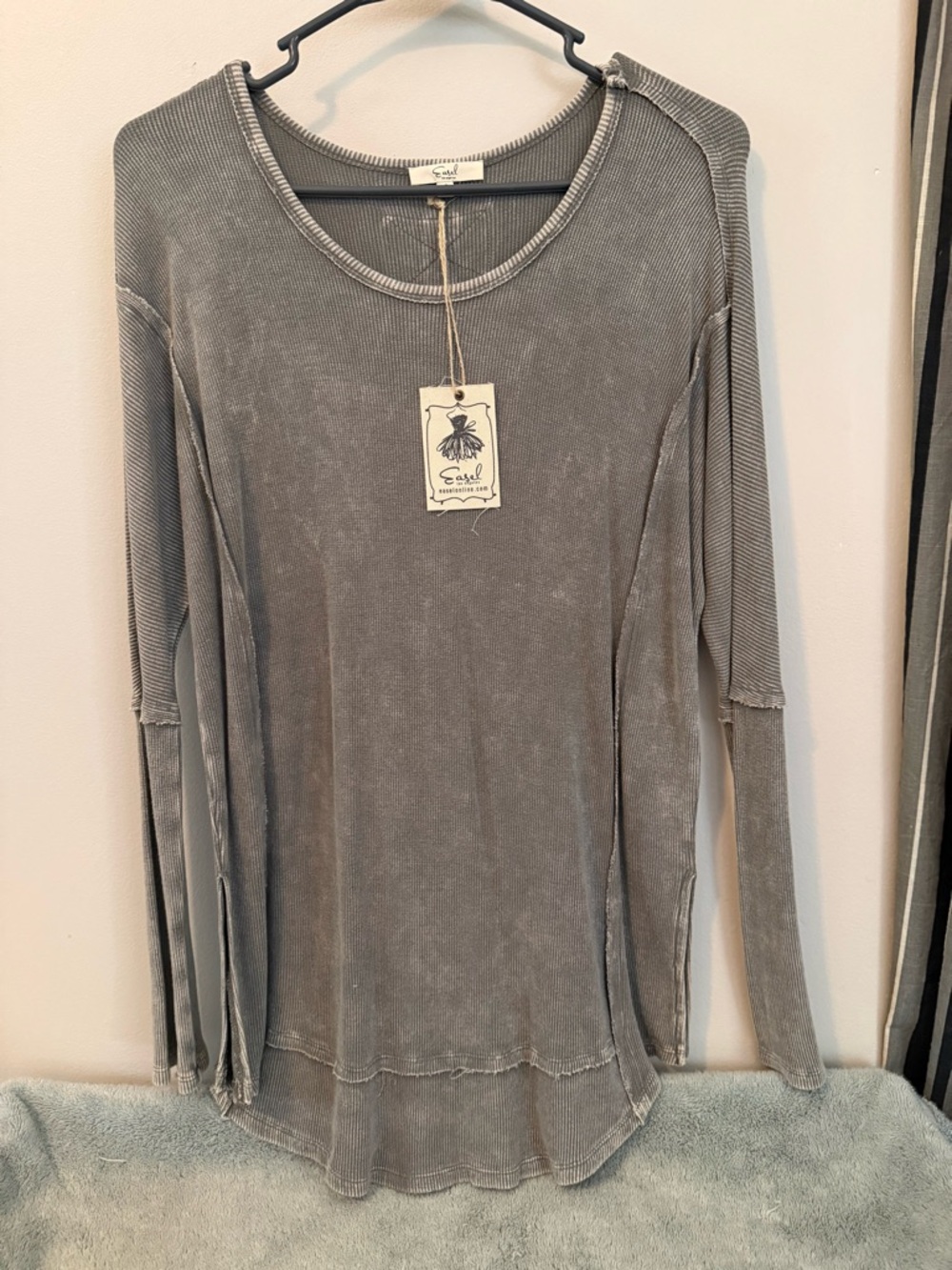 Easel Top- NWT! SEPT SALE - Picture 2 of 9